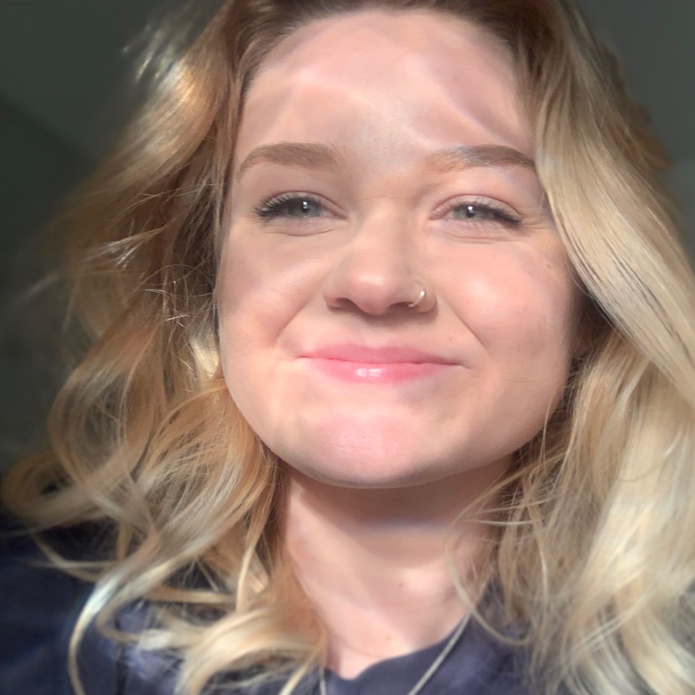 Meet your Posher, Olivia